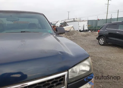 2007 Chevrolet Silverado 1500 Classic Work Truck z USA, uszkodzony, nr VIN 3GCEC14X67G241139